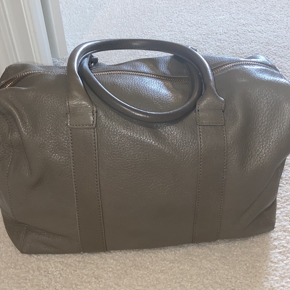 Tory Burch satchel with detachable long strap - Picture 3 of 9